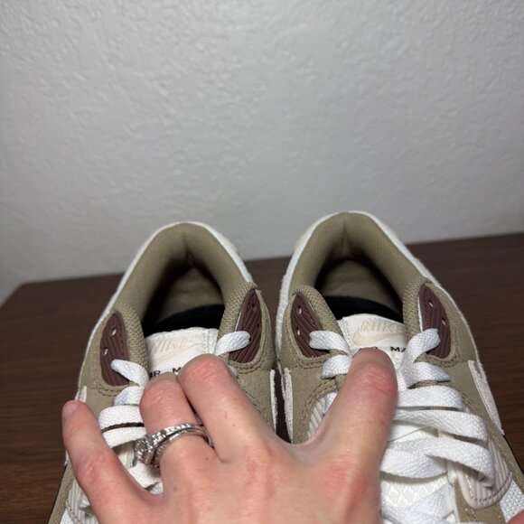 Nike Mens Air Max 90 Sneaker Shoes Size 10.5 Summit White Khaki Tan Brown Sporty - Picture 8 of 14